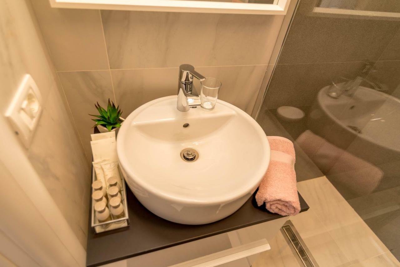 Central Premium Suites Тимишоара Экстерьер фото